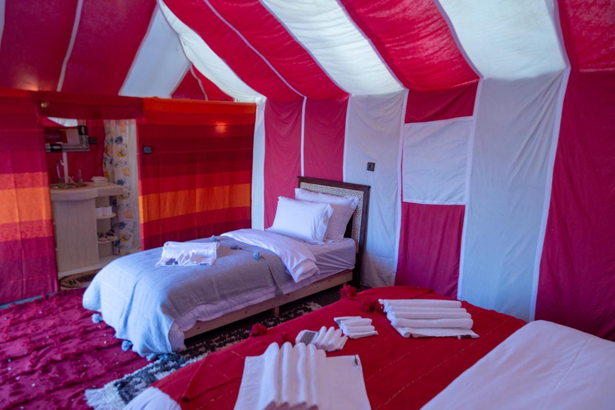 Luxury tent Erg Chebbi Khamlia Desert Camp